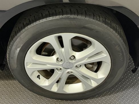 Used 2018 Dodge Grand Caravan SXT image 18