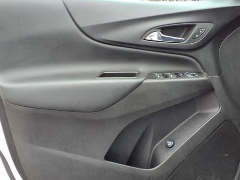 Used 2024 Chevrolet Equinox LT image 14