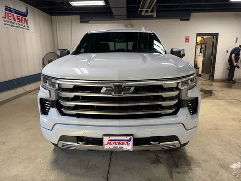 Certified 2026 Chevrolet Silverado 1500 High Country w/ Technology Package AWD/4WD image 2