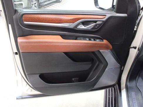 Used 2023 GMC Yukon XL Denali Ultimate w/ LPO, Floor Liner Package image 19