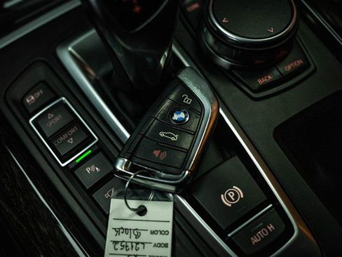 Used 2018 BMW X5 xDrive50i w/ M Sport Package image 24