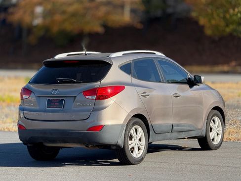 Used 2012 Hyundai Tucson GLS image 9