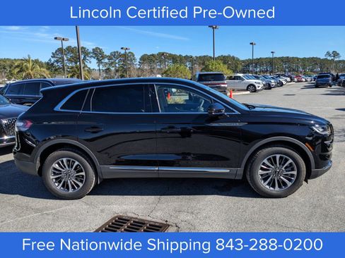 Certified 2023 Lincoln Nautilus AWD w/ Premium Package image 3