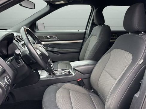 Used 2019 Ford Explorer XLT w/ Equipment Group 201A image 21