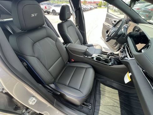 New 2026 Buick Envista Sport Touring w/ Convenience I Package FWD image 11