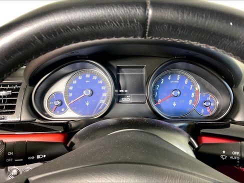 Used 2018 Maserati GranTurismo Convertible image 20