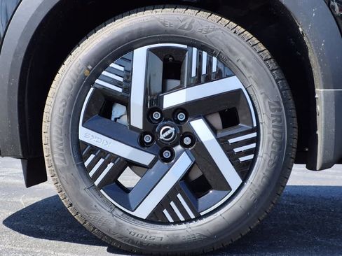 New 2026 Nissan Kicks SV w/ Charging Package FWD image 6