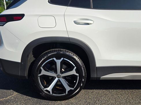 Certified 2026 Volkswagen Tiguan SE AWD/4WD image 14