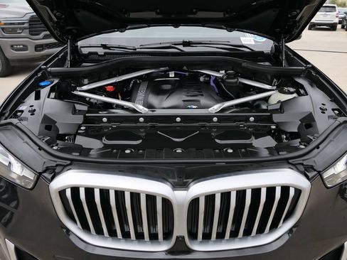 Used 2025 BMW X5 xDrive40i w/ Premium Package AWD/4WD image 29