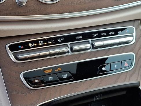 Used 2022 Mercedes-Benz E 350 Sedan image 20