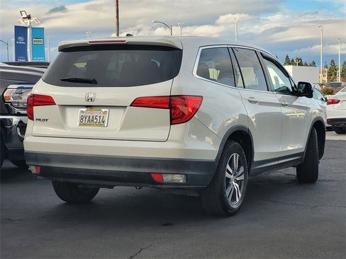Used 2017 Honda Pilot EX-L image 4