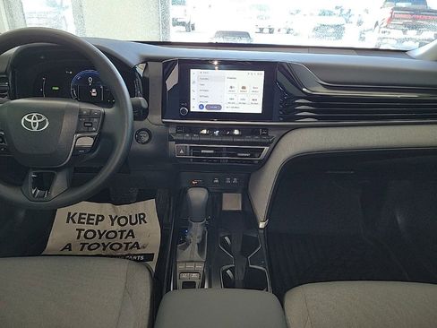 Used 2026 Toyota Camry LE w/ Convenience Package image 11