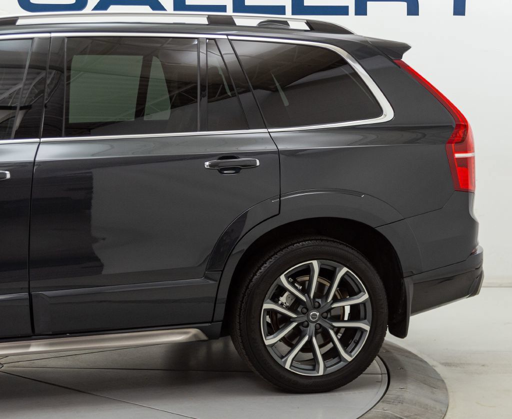 Used 2016 Volvo XC90 T6 Momentum w/ Momentum Plus Package AWD/4WD image 12