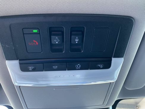 Certified 2023 Nissan Rogue SV w/ SV Premium B Package AWD/4WD image 35
