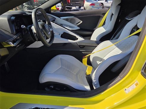 Used 2024 Chevrolet Corvette Stingray Preferred Cpe w/ Z51 Performance Package image 3