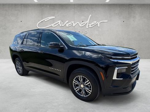 Used 2026 Chevrolet Traverse LT w/ Driver Confidence Package FWD image 2