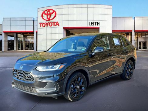 Used 2023 Honda HR-V Sport image 1