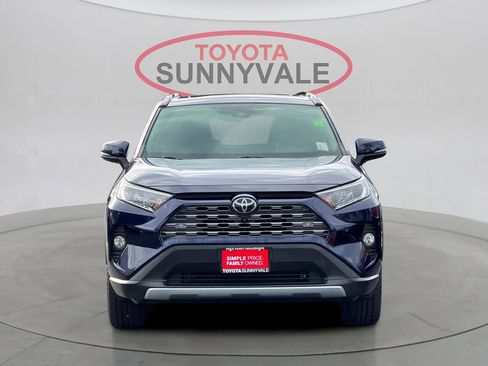 Used 2020 Toyota RAV4 Limited image 12