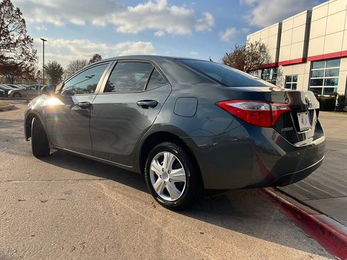 Used 2015 Toyota Corolla LE image 8