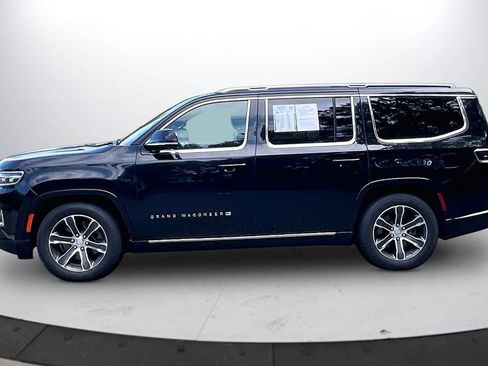Used 2023 Jeep Grand Wagoneer Series II AWD/4WD image 5