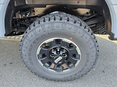 New 2025 Ford F250 Lariat w/ Lariat Ultimate Package image 6