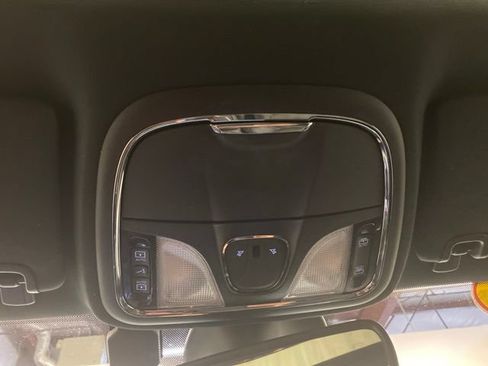 Used 2021 Jeep Cherokee High Altitude AWD/4WD image 14