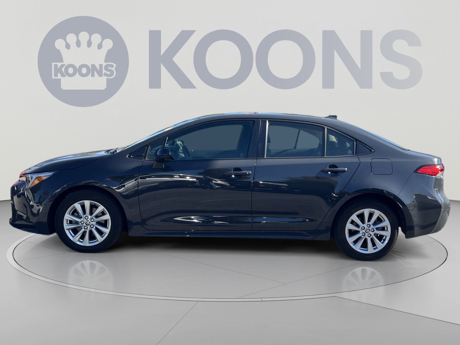 Used 2025 Toyota Corolla LE w/ LE Premium Package FWD image 7