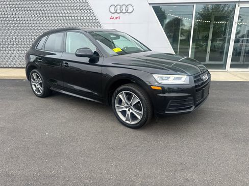 Used 2019 Audi Q5 2.0T Premium Plus w/ Premium Plus Package AWD/4WD image 2