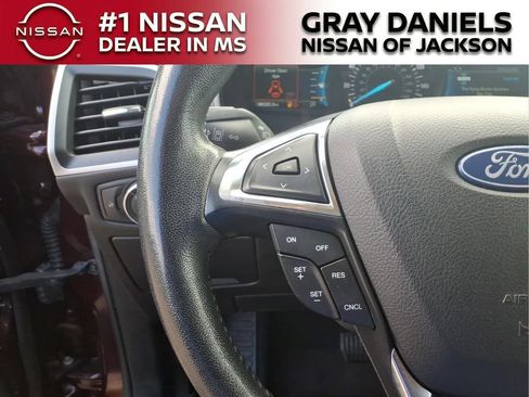 Used 2022 Ford Edge SEL AWD/4WD image 13