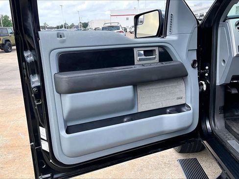 Used 2011 Ford F150 Platinum AWD/4WD image 17