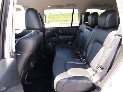 Used 2024 Nissan Armada SV AWD/4WD image 9