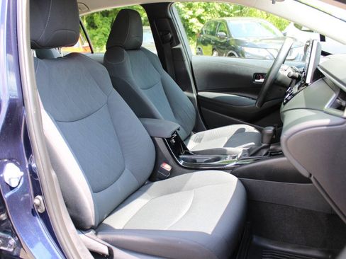 Used 2021 Toyota Corolla LE FWD image 26