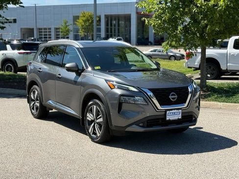 Certified 2022 Nissan Rogue SL w/ SL Premium Package AWD/4WD image 3