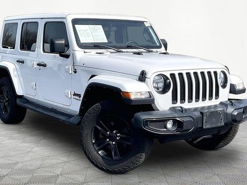 Used 2022 Jeep Wrangler Unlimited Sahara AWD/4WD image 3