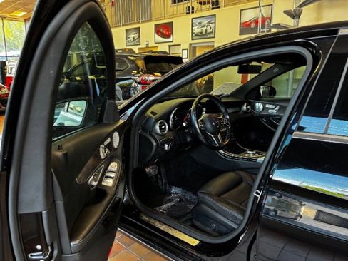 Used 2019 Mercedes-Benz C 300 4MATIC Sedan w/ Premium Package image 14