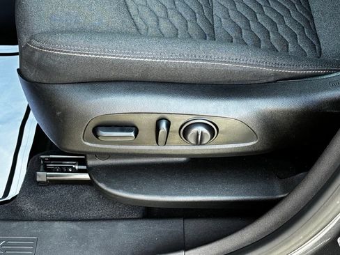 Used 2021 Chevrolet Equinox LT AWD/4WD image 8