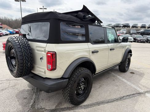 New 2026 Ford Bronco Big Bend w/ Black Diamond Package AWD/4WD image 7