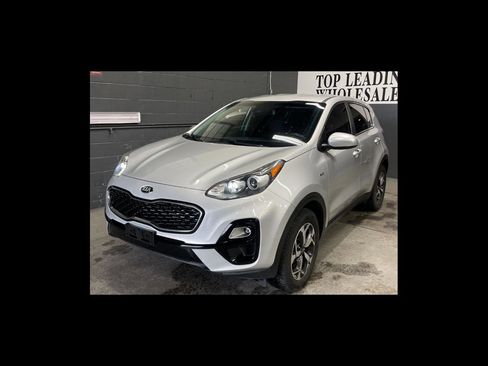 Used 2020 Kia Sportage LX image 1