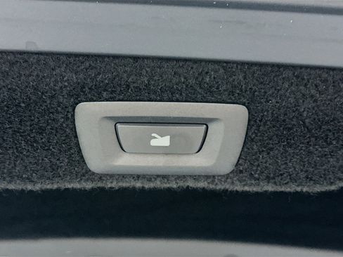 Used 2024 Lucid Air Touring image 29