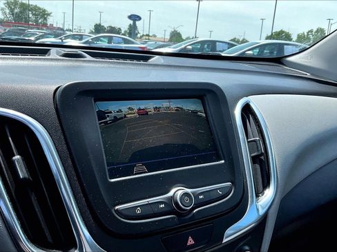 Used 2019 Chevrolet Equinox LS FWD image 28