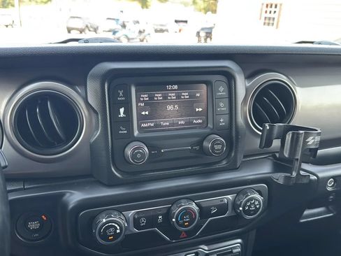 Used 2019 Jeep Wrangler Unlimited Sport S AWD/4WD image 33