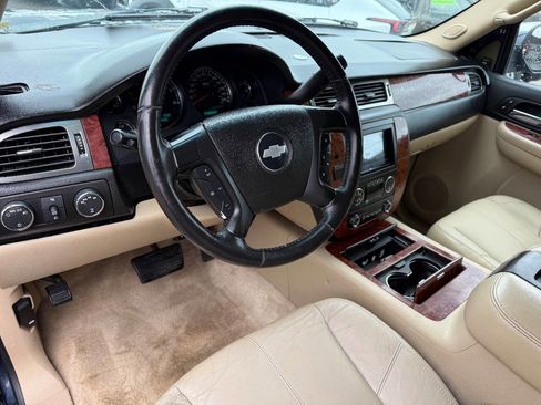 Used 2007 Chevrolet Suburban LTZ w/ LTZ Preferred Equipment Group image 16