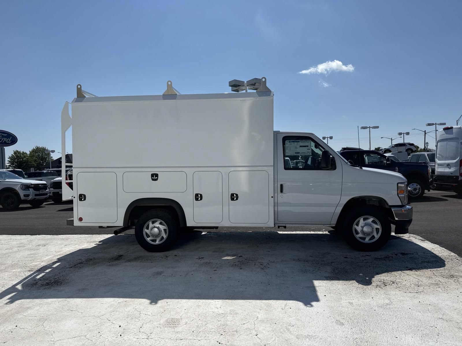 New 2027 Ford E-350 and Econoline 350 Super Duty w/ Power Equipment Group RWD image 2