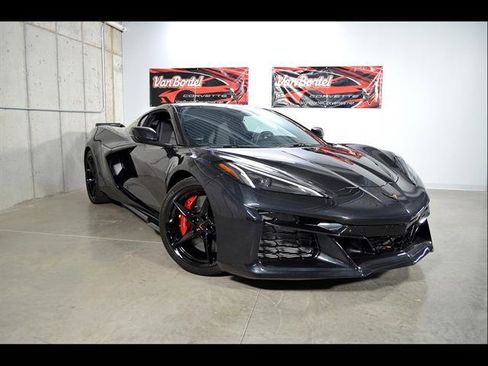 Used 2024 Chevrolet Corvette E-Ray w/ Stealth Interior Trim Package AWD/4WD image 1