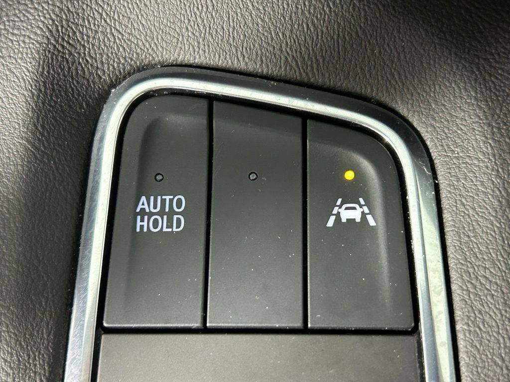 Used 2021 Cadillac Escalade Sport w/ Driver Assist Tech Package AWD/4WD image 25