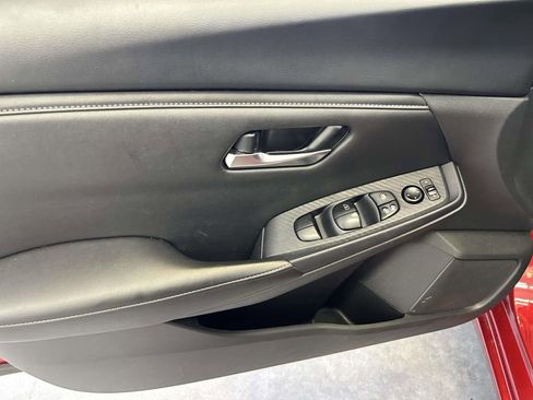 Used 2024 Nissan Sentra SV FWD image 16