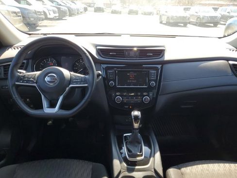 Certified 2020 Nissan Rogue SV image 24