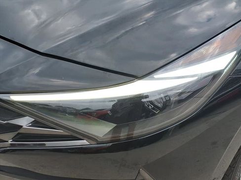 Used 2023 Hyundai Elantra Limited image 11