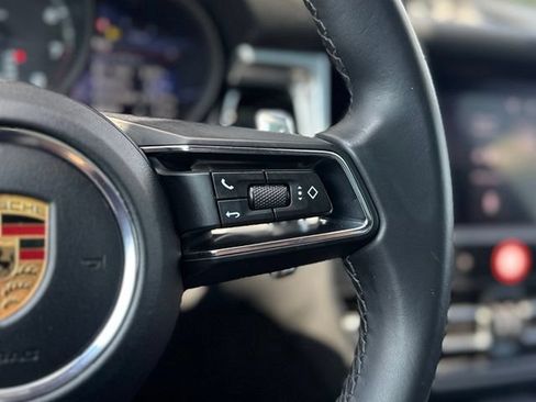 Certified 2022 Porsche Macan AWD/4WD image 25