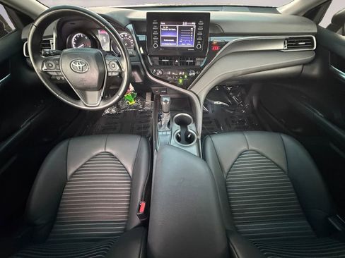 Used 2024 Toyota Camry SE image 12